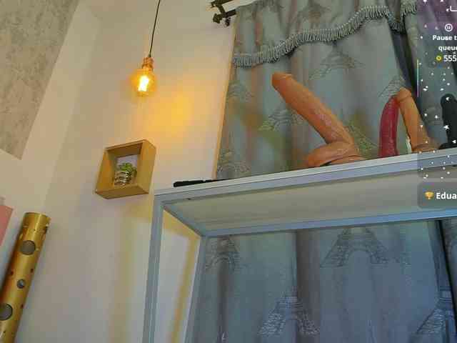 zhamira21 webcam