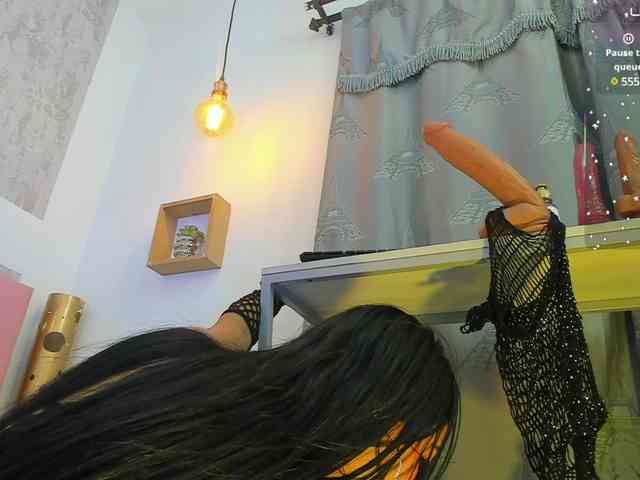 zhamira21 webcam