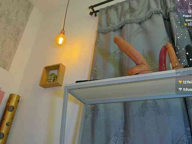 zhamira21 webcam