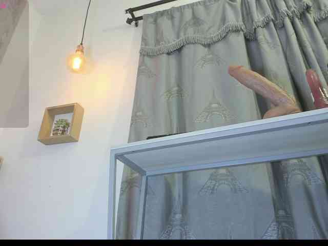 zhamira21 webcam