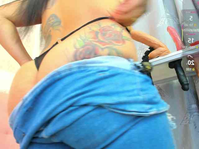 zhamira21 webcam