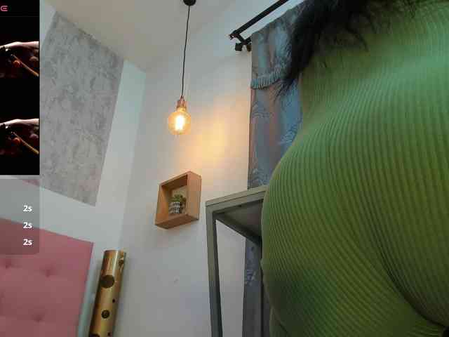 zhamira21 webcam