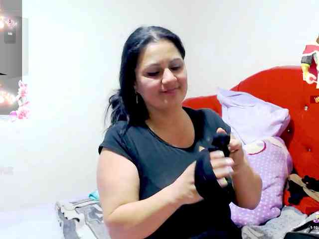 sexyjhoan81 webcam