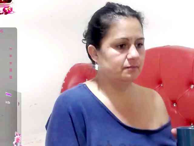sexyjhoan81 webcam