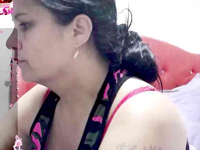 sexyjhoan81 webcam