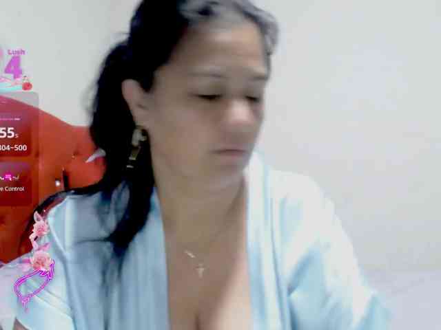 sexyjhoan81 webcam