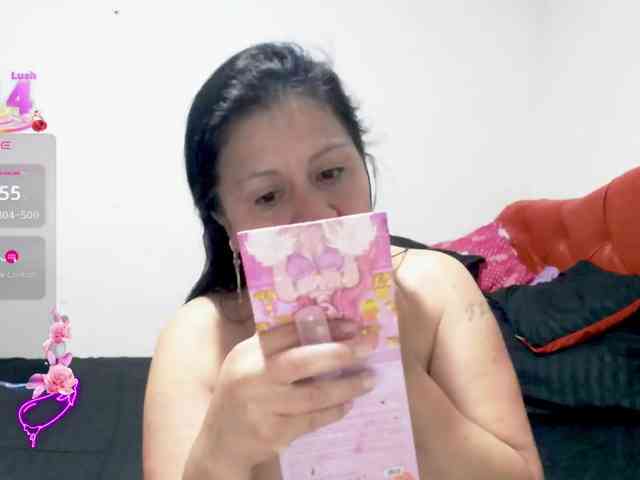 sexyjhoan81 webcam