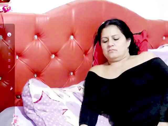 sexyjhoan81 webcam