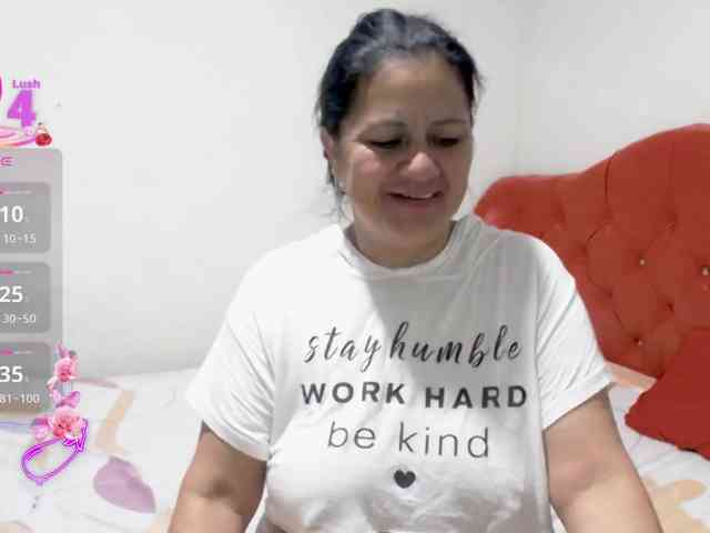 sexyjhoan81 webcam