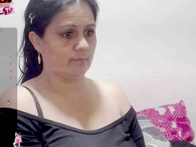 sexyjhoan81 webcam