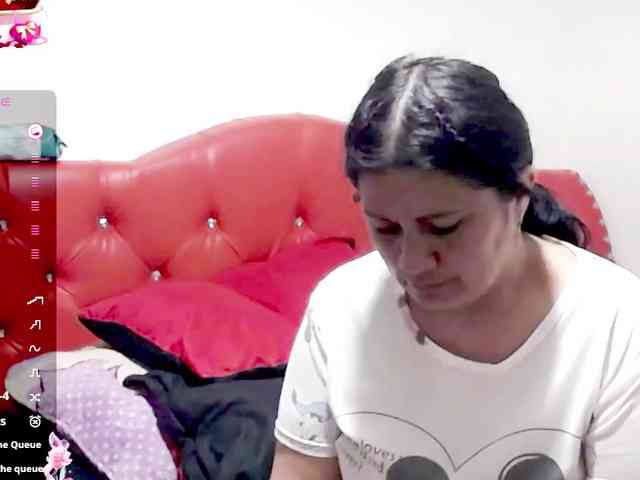 sexyjhoan81 webcam