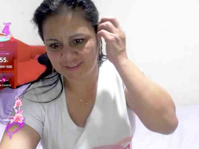 sexyjhoan81 webcam