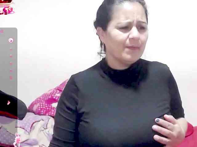 sexyjhoan81 webcam