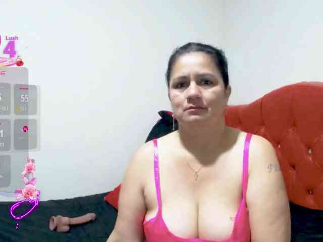 sexyjhoan81 webcam
