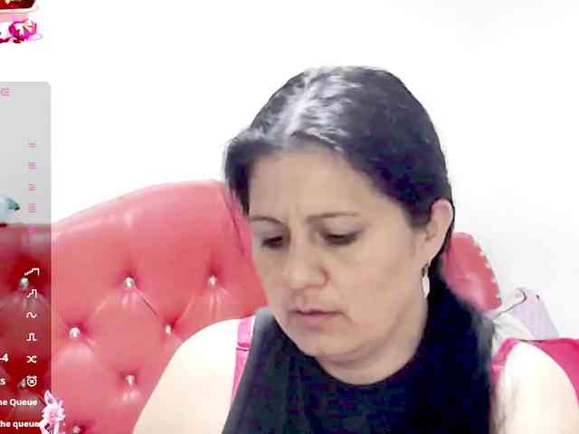sexyjhoan81 webcam