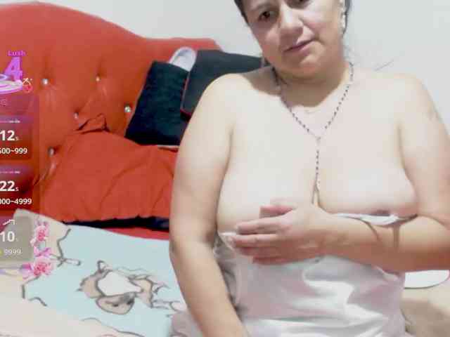 sexyjhoan81 webcam
