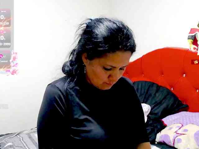 sexyjhoan81 webcam