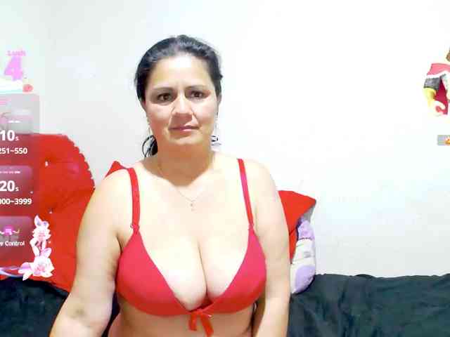 sexyjhoan81 webcam