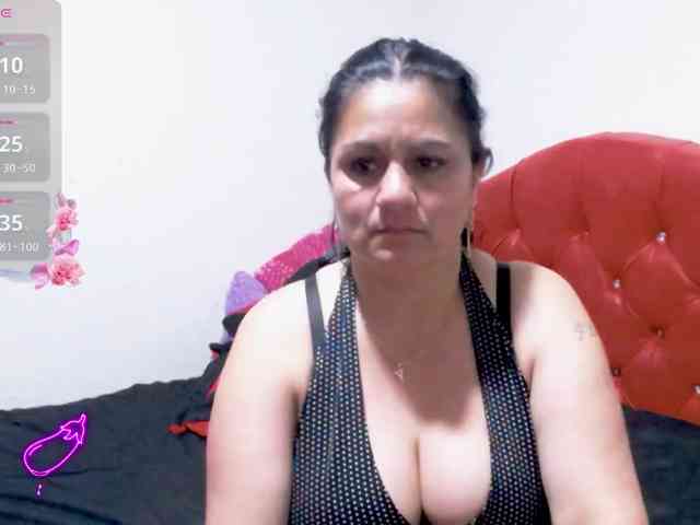 sexyjhoan81 webcam