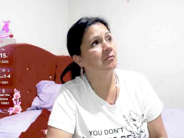 sexyjhoan81 webcam