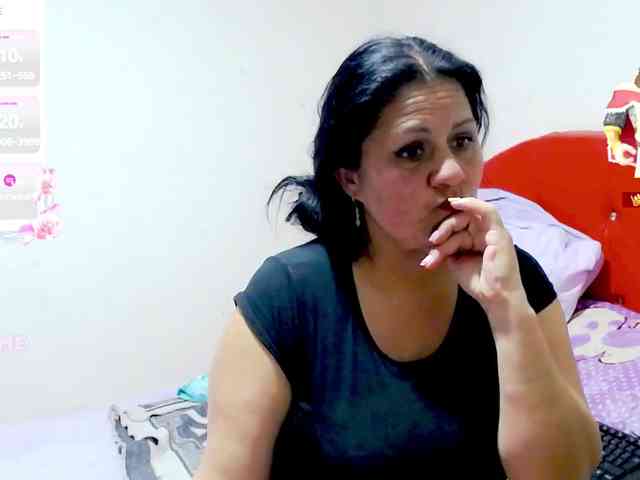 sexyjhoan81 webcam