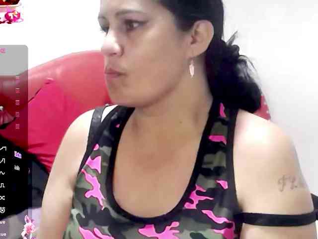 sexyjhoan81 webcam