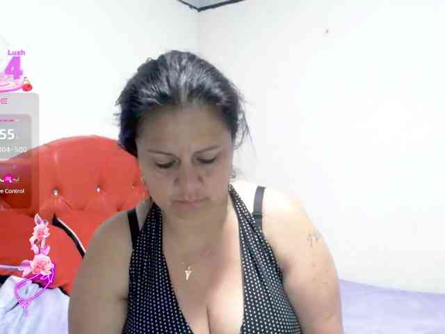 sexyjhoan81 webcam
