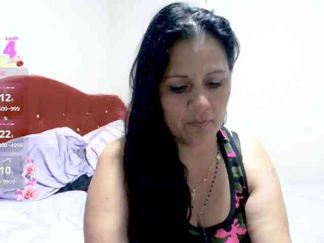 sexyjhoan81 webcam