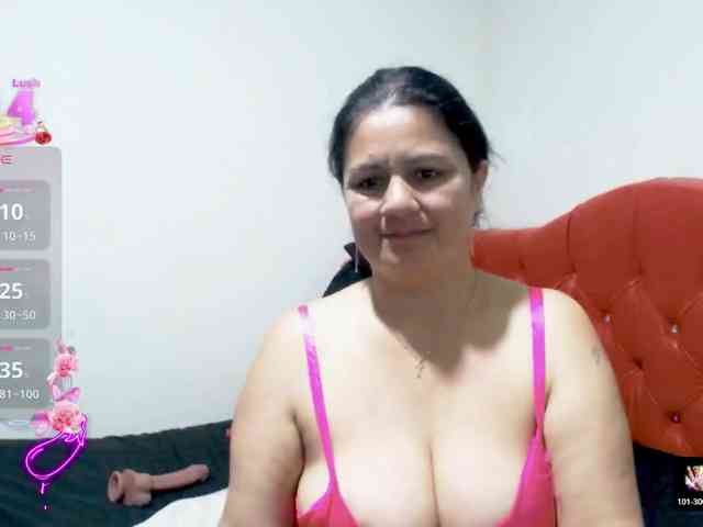 sexyjhoan81 webcam