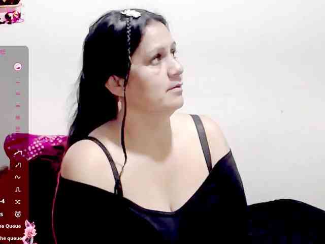 sexyjhoan81 webcam