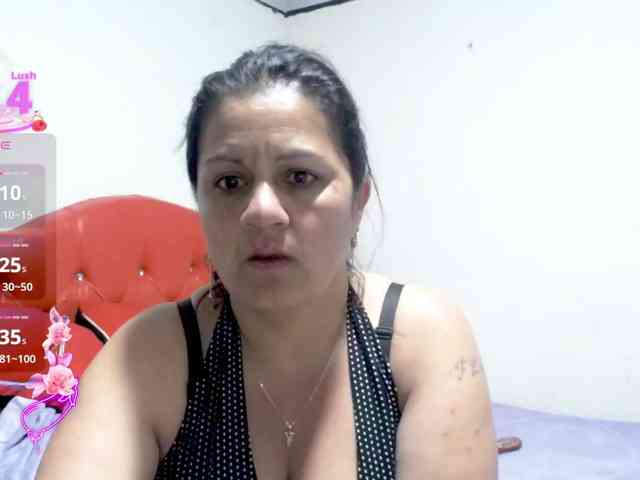 sexyjhoan81 webcam