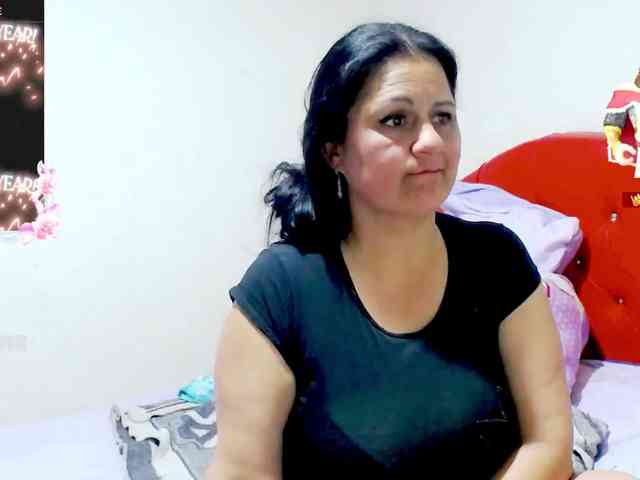 sexyjhoan81 webcam