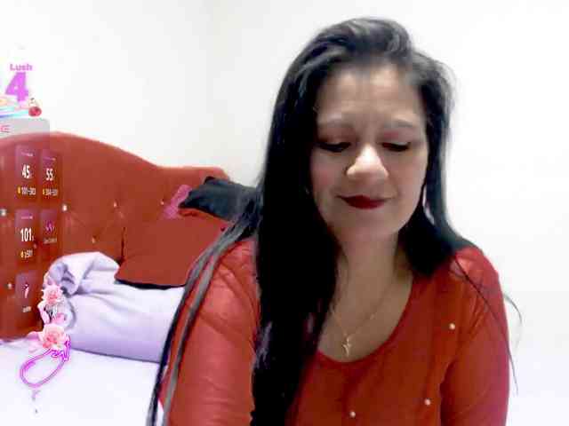sexyjhoan81 webcam