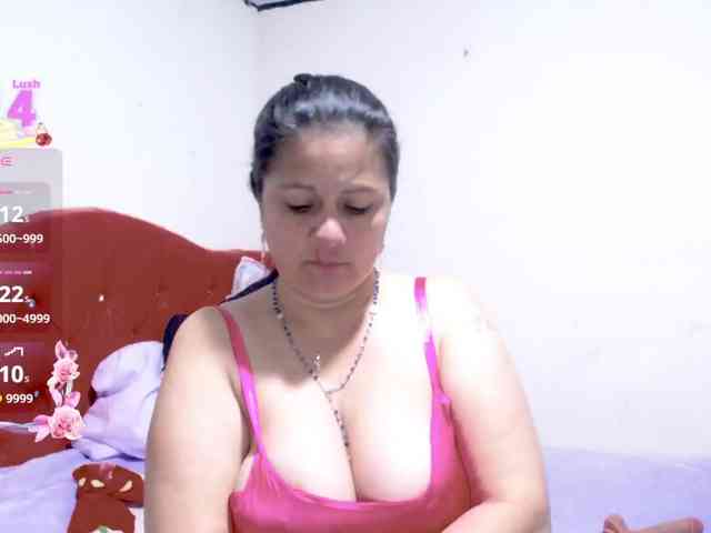 sexyjhoan81 webcam