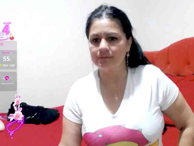 sexyjhoan81 webcam