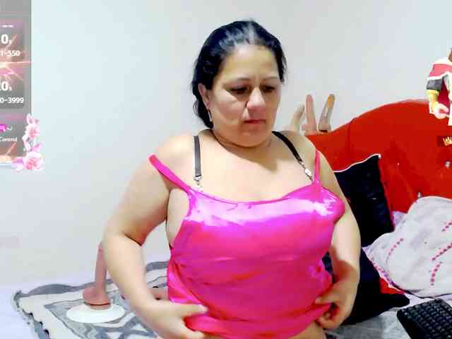 sexyjhoan81 webcam