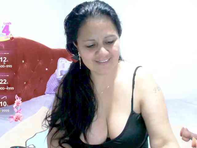 sexyjhoan81 webcam