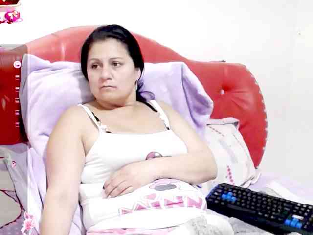 sexyjhoan81 webcam