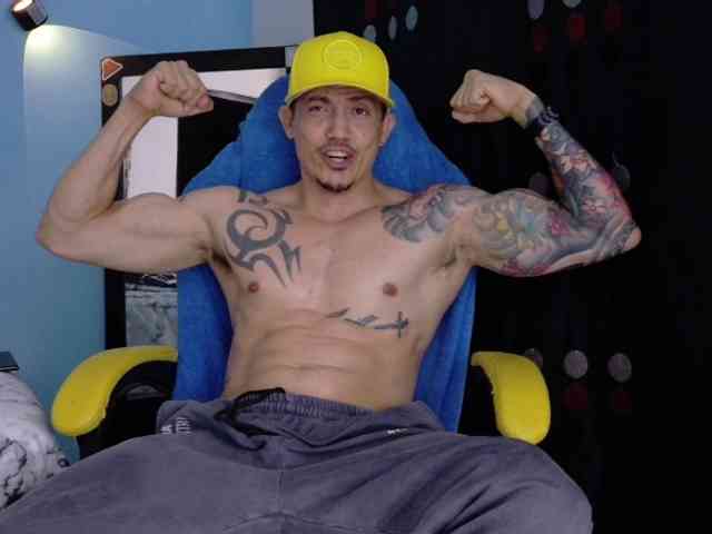 Alex-motta Live Webcam on BongaCams