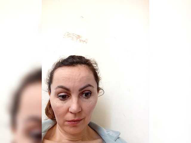 TessBertie's BongaCams show and profile