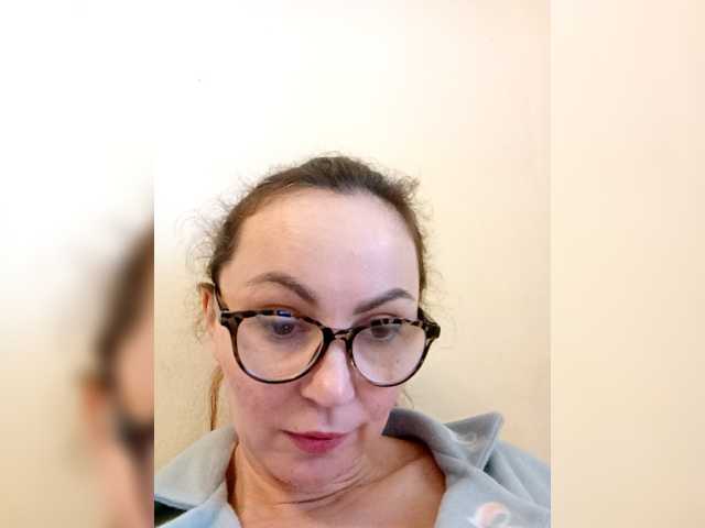 TessBertie's BongaCams show and profile