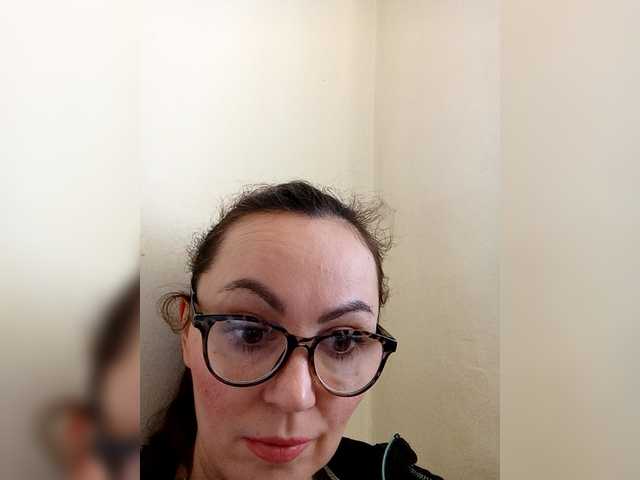 TessBertie's BongaCams show and profile