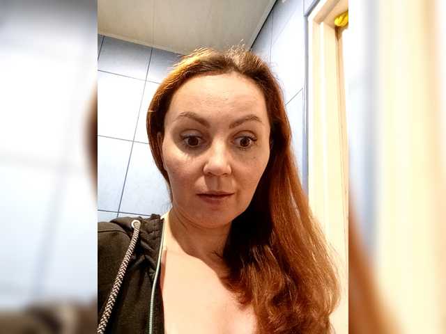 TessBertie's BongaCams show and profile