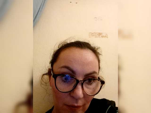 TessBertie's BongaCams show and profile