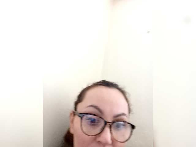 TessBertie's BongaCams show and profile