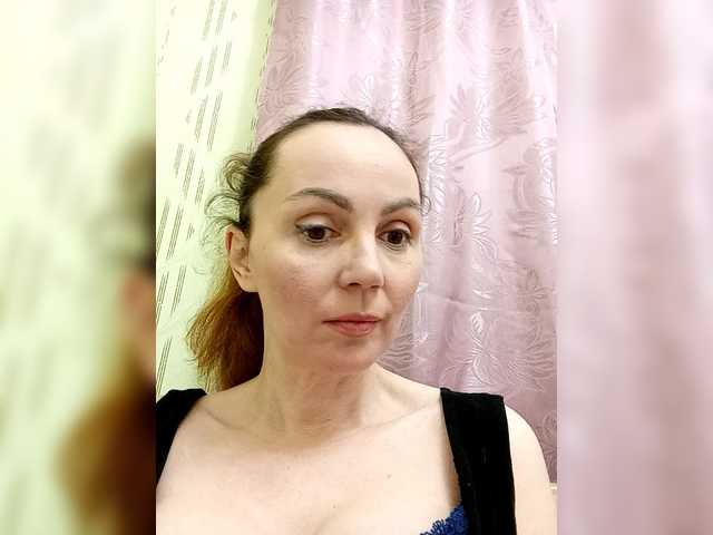 TessBertie's BongaCams show and profile