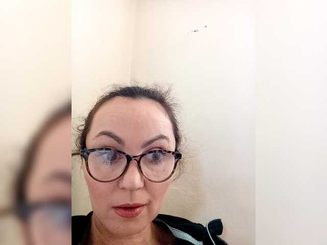 TessBertie's BongaCams show and profile