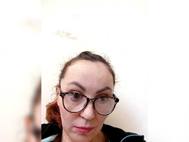 TessBertie's BongaCams show and profile