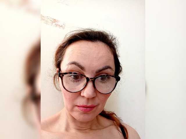 TessBertie's BongaCams show and profile