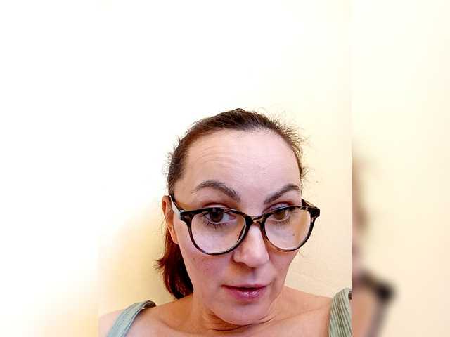 TessBertie's BongaCams show and profile